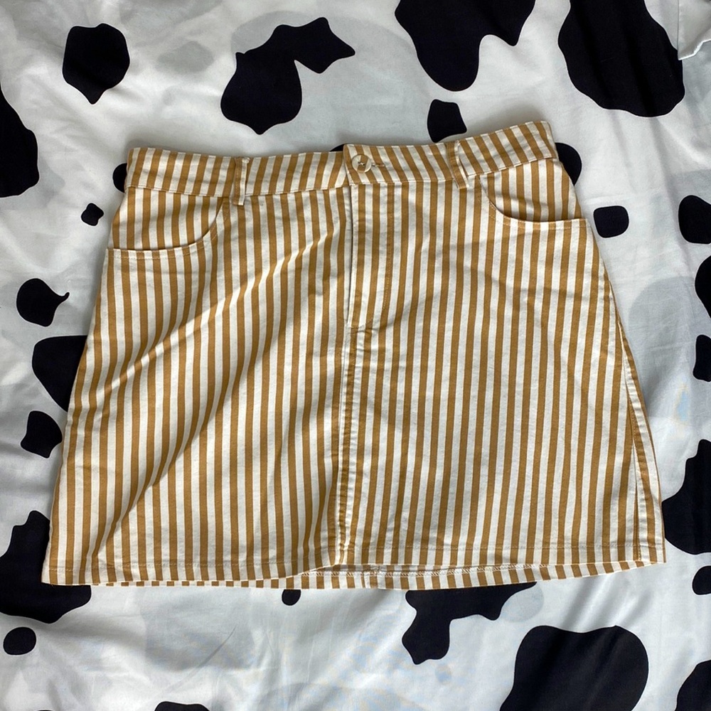 Forever 21 , Striped Mini Skirt with Pockets .